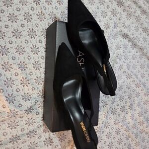 Fashion Nova Elegant Black Slingback Heels